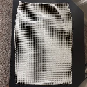 Tube/pencil skirt